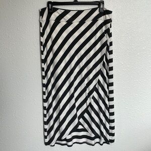 Athleta Striped Midi Wrap Skirt Charcoal Gray and White Stripes Size Medium